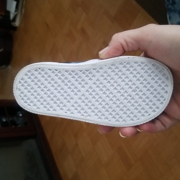 Puma Toddler slip-ons shoes - Picture 2 of 8